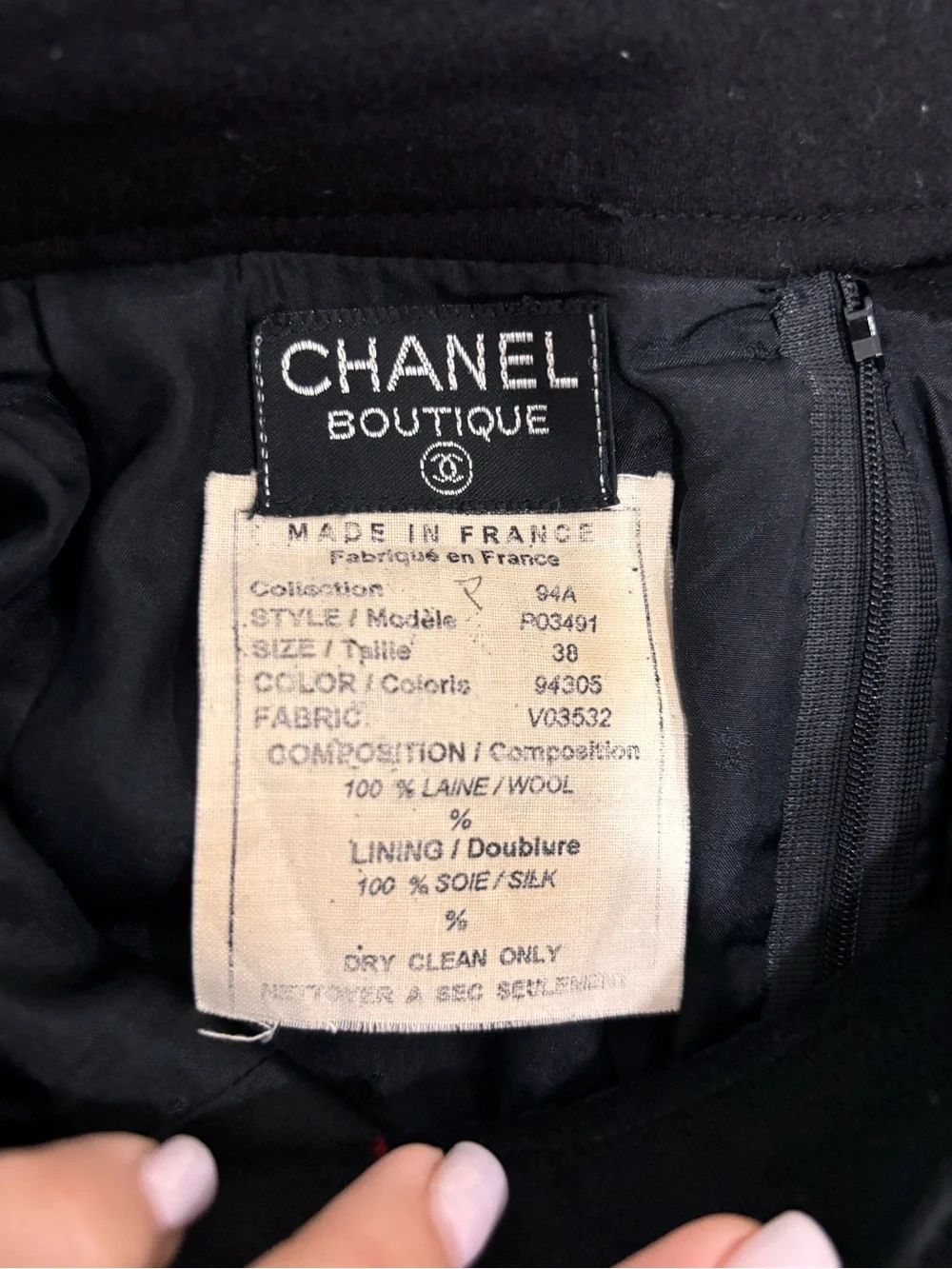 Authentic CHANEL VINTAGE 1994 black wool skirt size 38